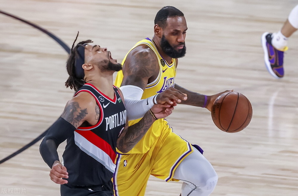 开云平台-包含开拓者主场击败猛龙领跑东部的词条