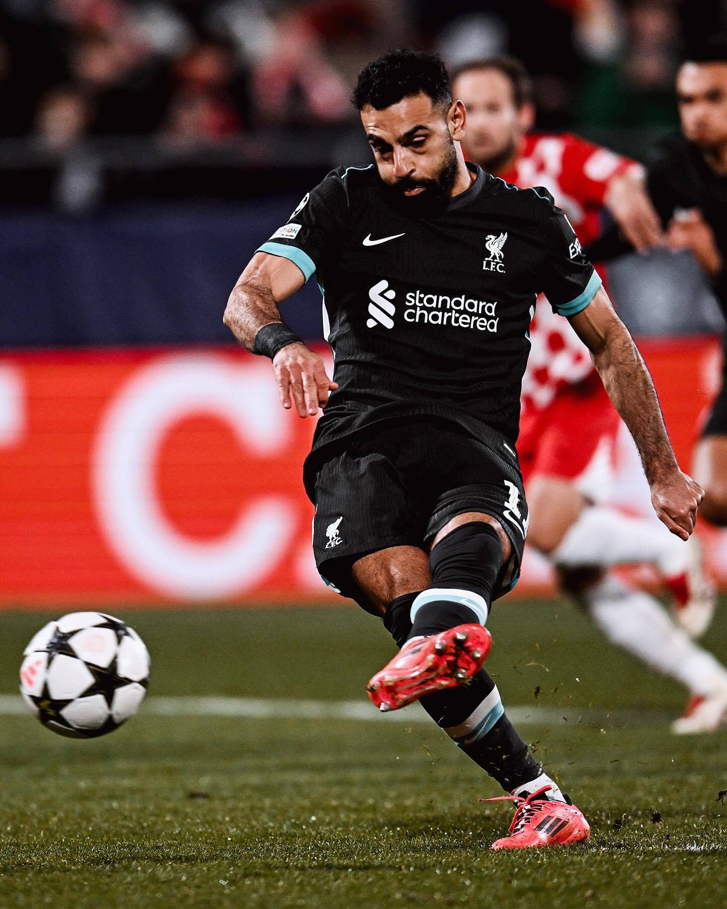 利物浦展示实力,踏上晋级之途 利物浦展示实力,踏上晋级之途