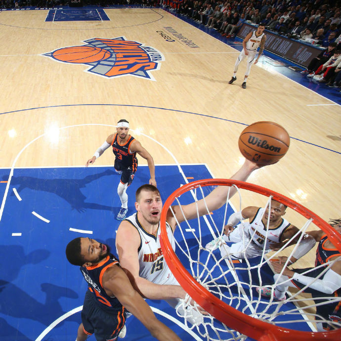 尼克斯主场力克猛龙，取得两连胜