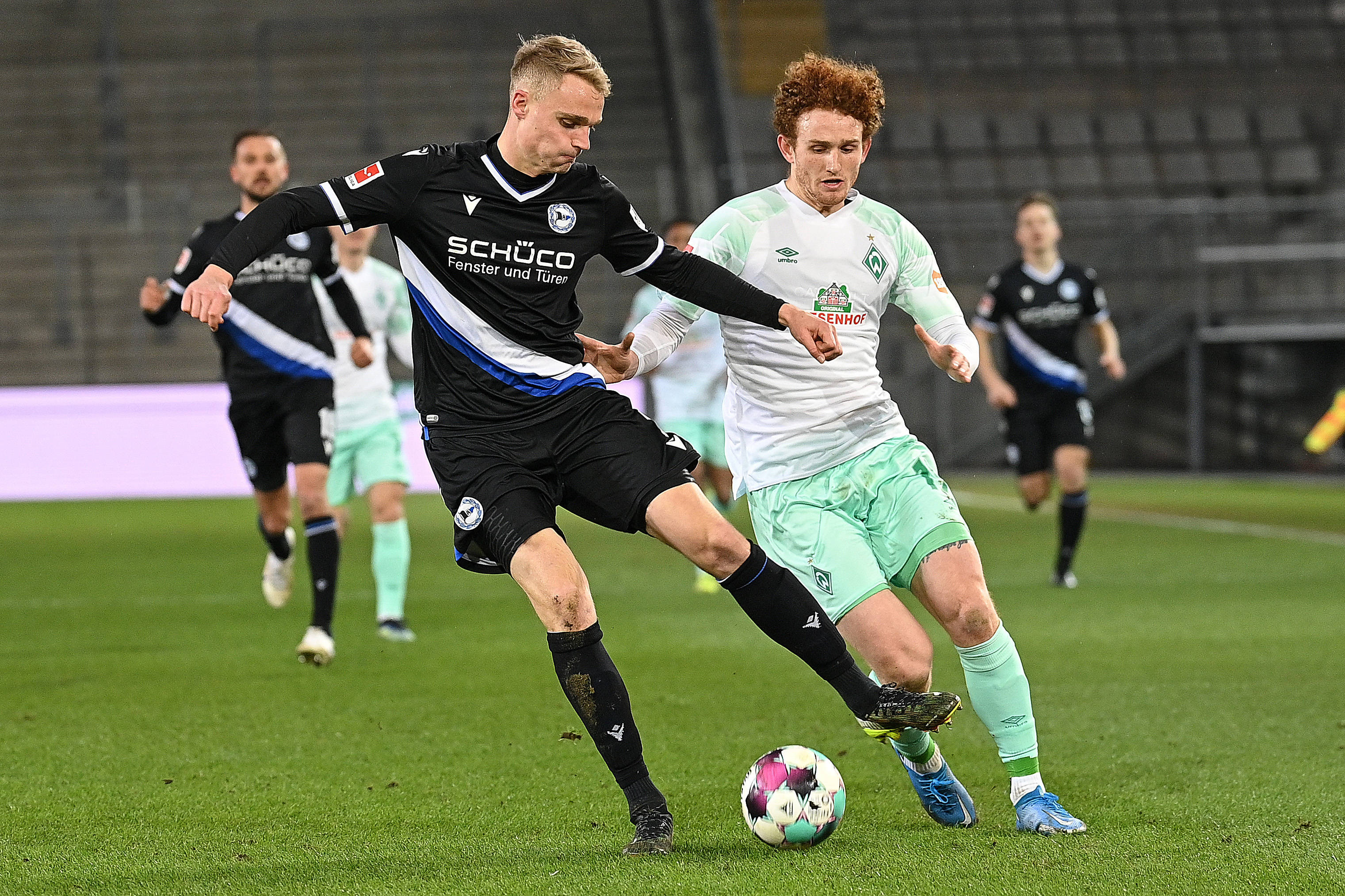 开云体育中国-不莱梅球员配合默契,轻松击败对手