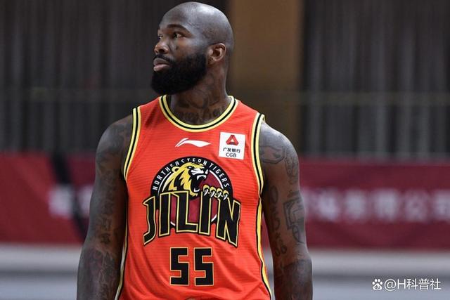 关于浙江男篮客场战胜对手，球队团结一心迅速崛起的信息