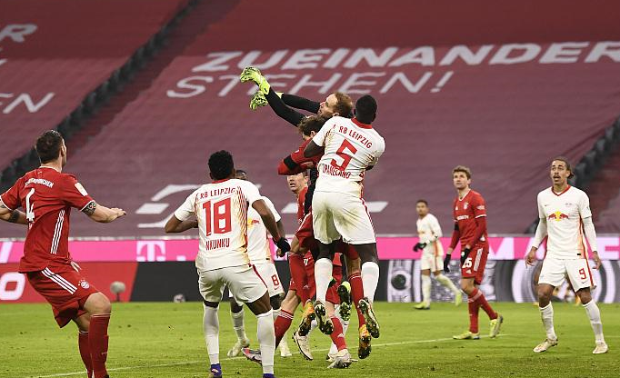 开云-包含瑞士逆转莱比锡红牛，法比尼奥惊艳四座的词条