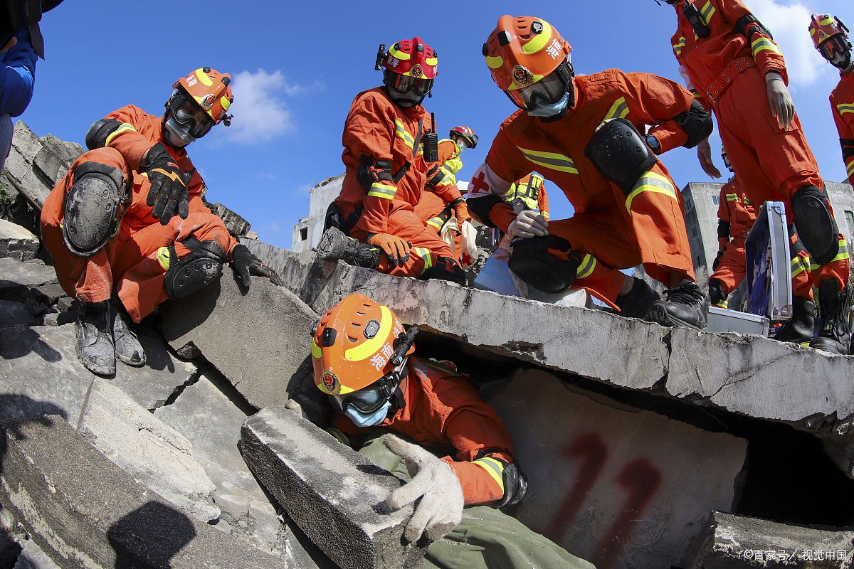 开云平台-队员爆发全力拼杀，势不可挡