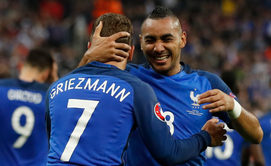 中国队力克法国队,黄鸭组合高光表现 中国队力克法国队,黄鸭组合高光表现