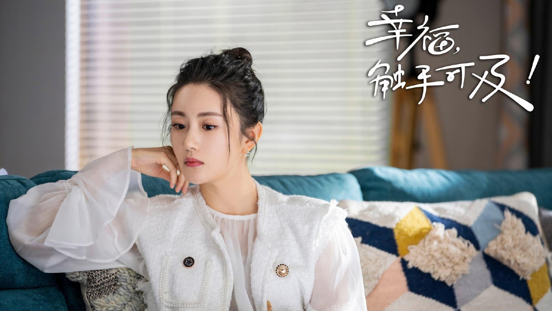 开云APP-当赛车线划过绿茵场,F1街道赛之夜的另一种轰鸣