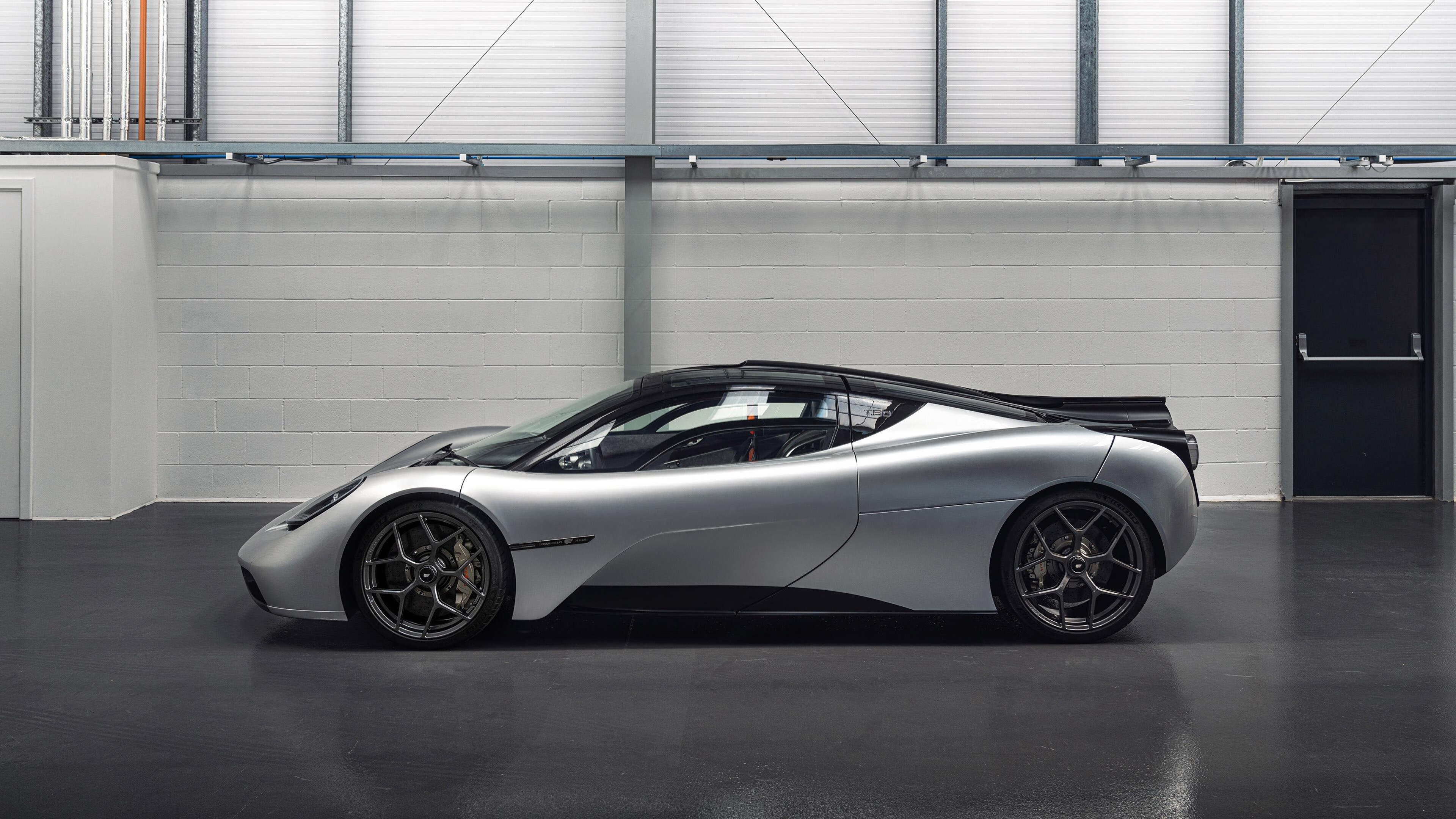 开云体育在线-钢铁之躯与昔日荣光，格列兹曼如何扛起全队，在土耳其决胜局中为佛罗伦萨画下休止符