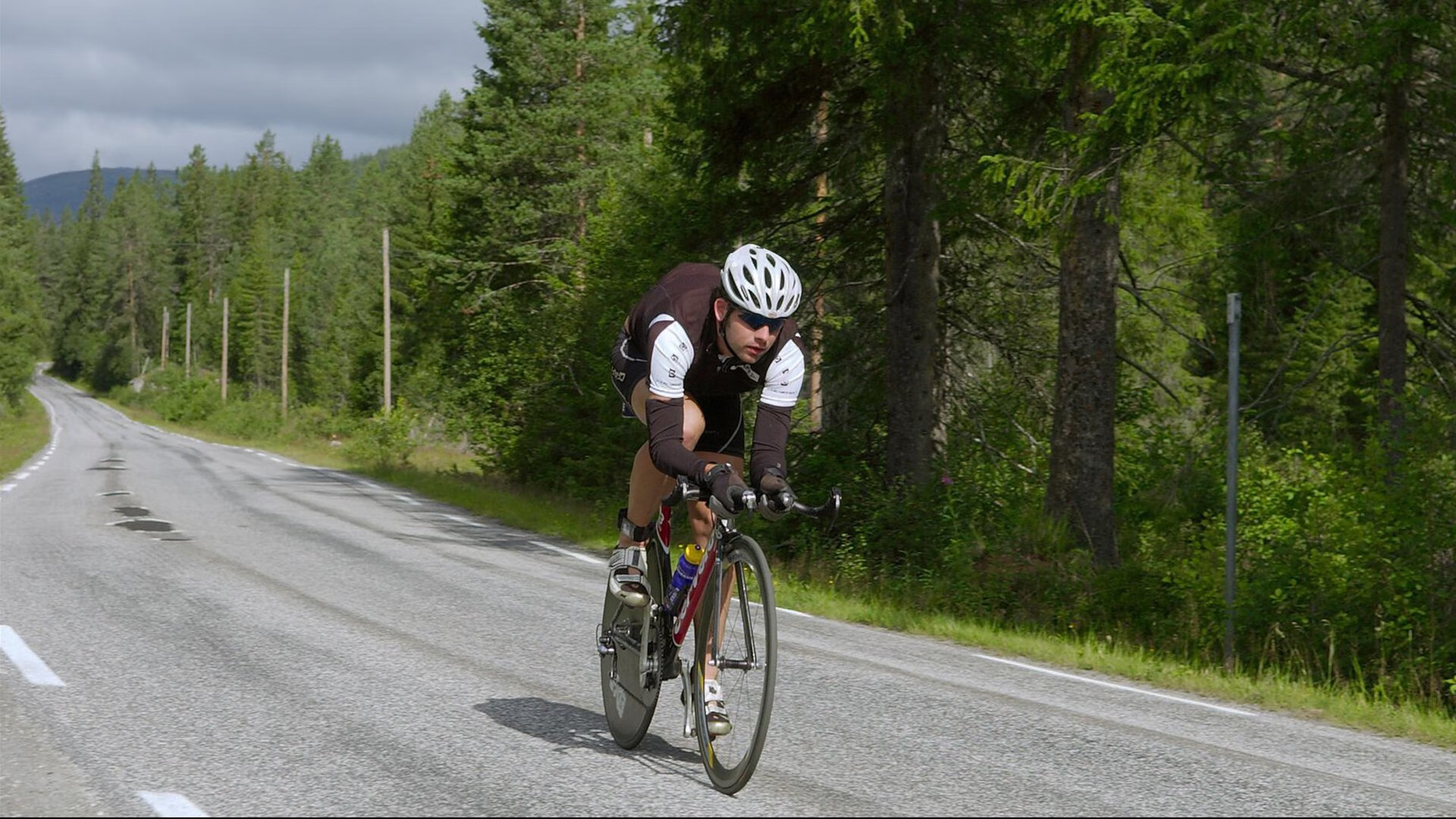 唯一性,当瑞典踏平土耳其,布鲁诺在德甲争冠战中诠释何为接管
