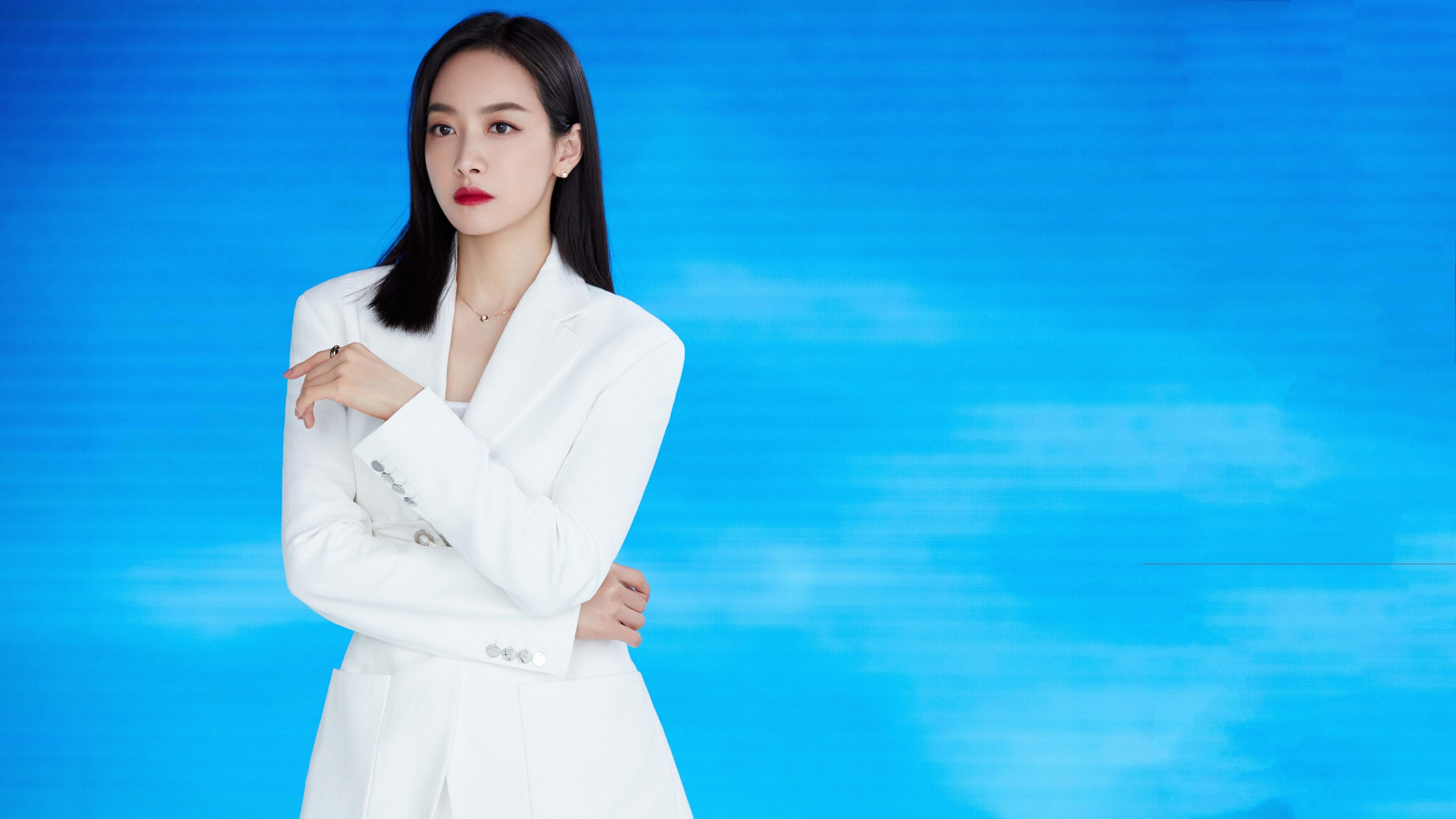 开云APP-双线争锋，F1年度冠军悬念与皇马提前终结贝蒂斯之战的激情共鸣