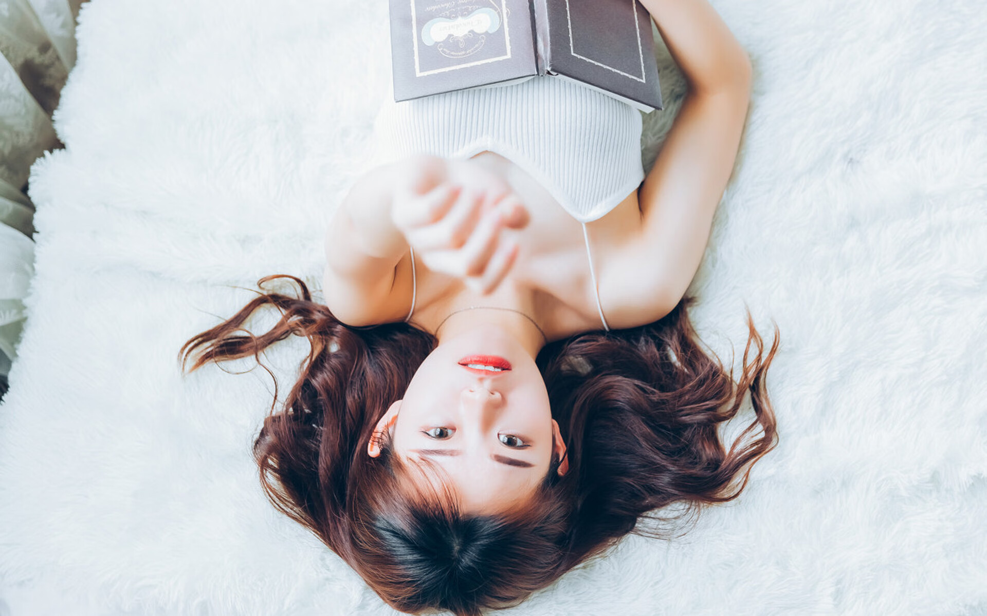 开云APP-终极对决的仪式感,从F1收官战到足球争冠夜的命运共振