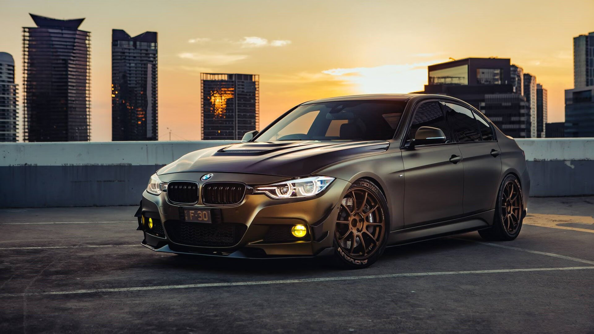 终极对决的仪式感，从F1收官战到足球争冠夜的命运共振