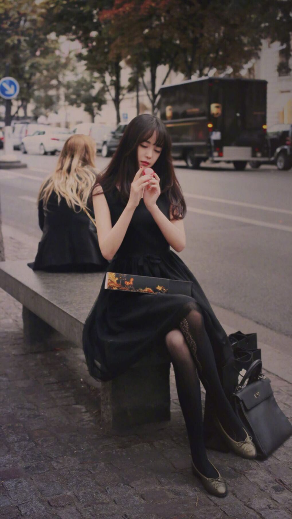 异乡人的救赎,当孔德成为红黑军团穿越突厥风暴的暗夜灯塔